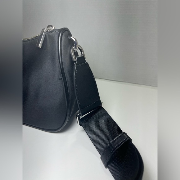 Michael Kors Jet Set Shoulder Bag - Picture 7 of 11